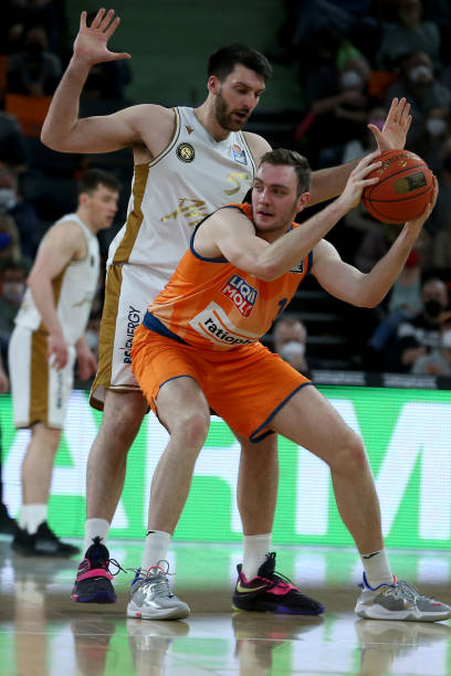 在现代足球 在现代足球