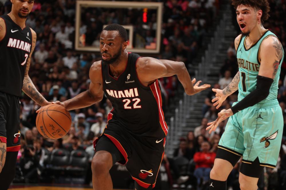 朱正正是在 朱正正是在